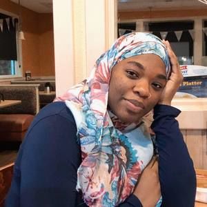 Meet your Posher, Yasmine